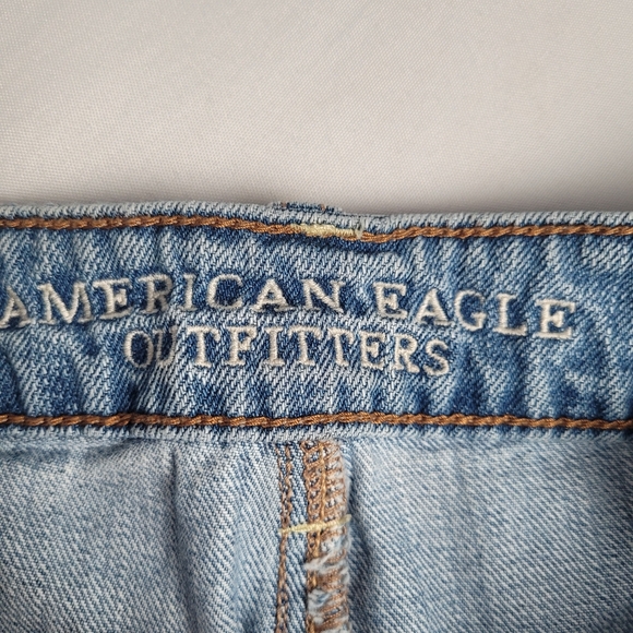 American Eagle Lightwash Hi Rise Festival Distressed Shorts Size 4 - Picture 7 of 12